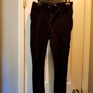 Forever 21 women's skinny black jean